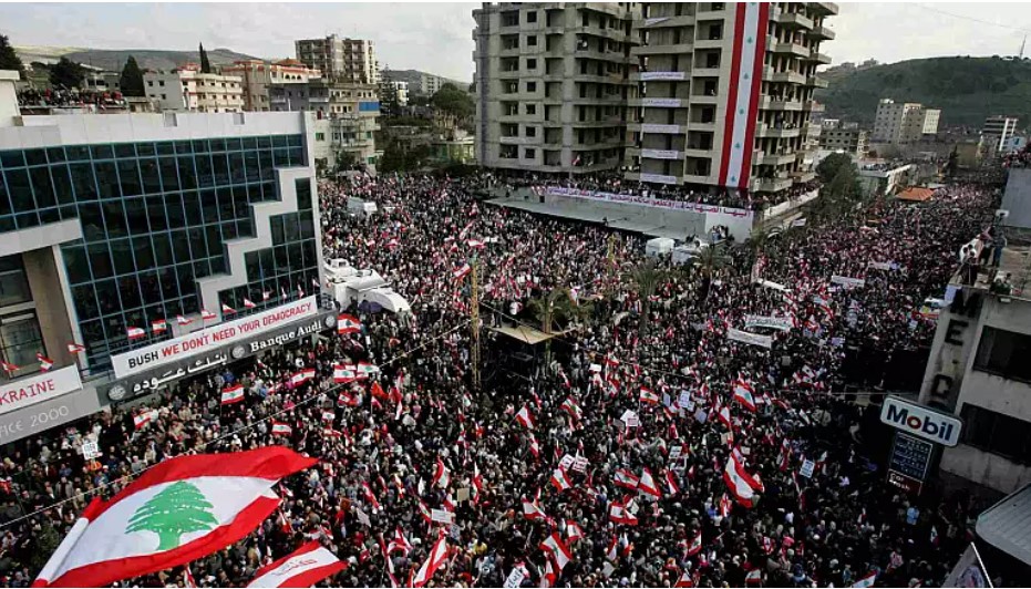 محنة لبنان.. من الصراع الأهلي إلى الانهيار الاقتصادي