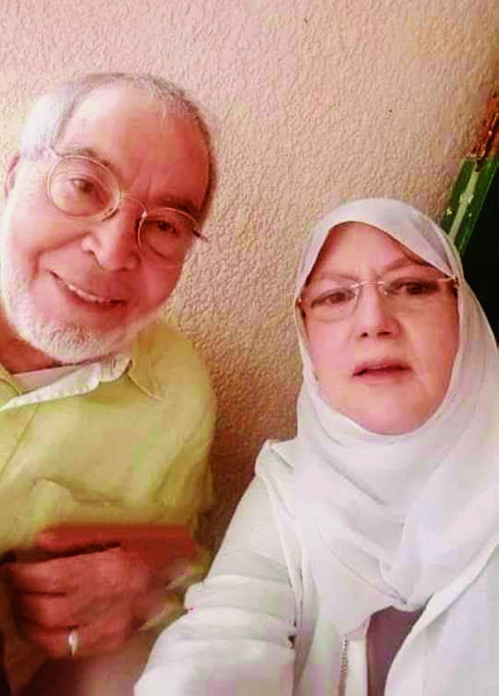 حسن يوسف مع زوجته شمس البارودي (حساب ابنه على فيسبوك)
