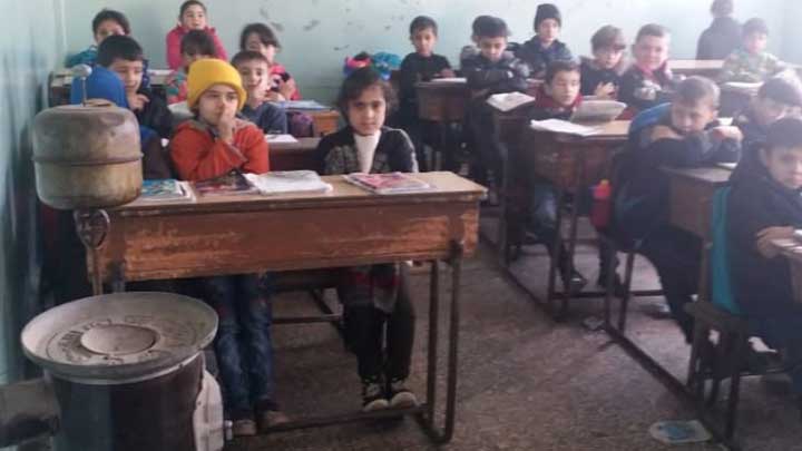 المدارس الرسمية في المناطق المرتفعة تعيش شتاء صعبا دون تدفئة بسبب الأزمة الاقتصادية و ارتفاع اسعار المحروقات في لبنان