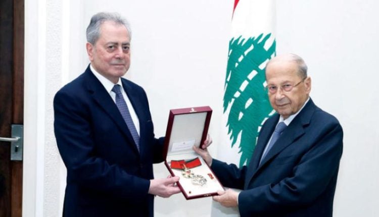 الوسام الرئاسي للسفير السوري يثير عاصفة من الغضب الشعبي في لبنان