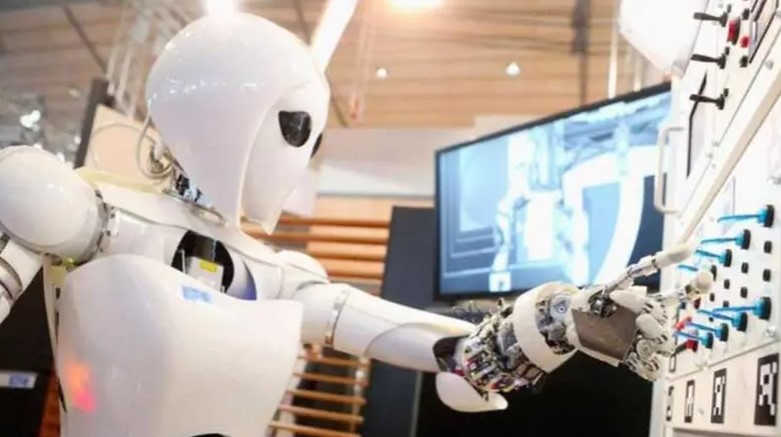 ما هي الوظائف التي ستختفي في المستقبل و يحل الروبوت مكانها؟