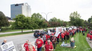 إضراب عمال السيارات في أميركا يتوسع