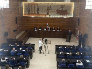 رئيس مجلس القضاء يدق ناقوس الخطر : سياسيو لبنان يريدون قضاءً على قياسهم