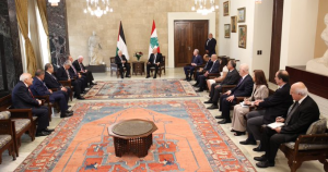 بيان لبناني – فلسطيني مشترك: التزام بمبدأ حصرية السلاح بيد الدولة اللبنانية وإنهاء أي مظاهر خارجة عن منطقها