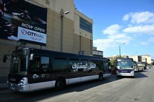لبنان المأزوم يتجه “خجلا” لإحياء وسائل النقل العام