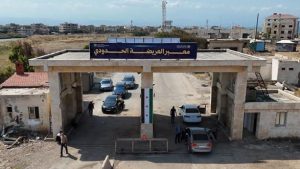 1500 شخص يدخلون سورية خلال 3 ساعات بعد إعادة افتتاح معبر العريضة مع لبنان